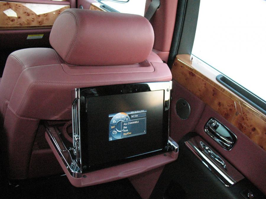  Rolls-Royce Phantom 2007 года  (фото 32 из 102)